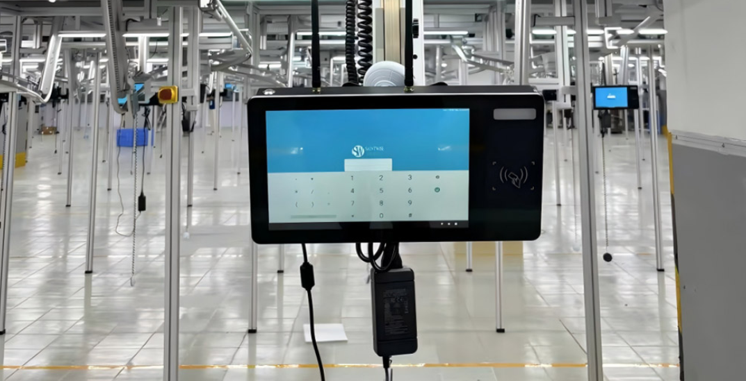 Onerugged industrial panel pc built-in front NFC module to log in instantly