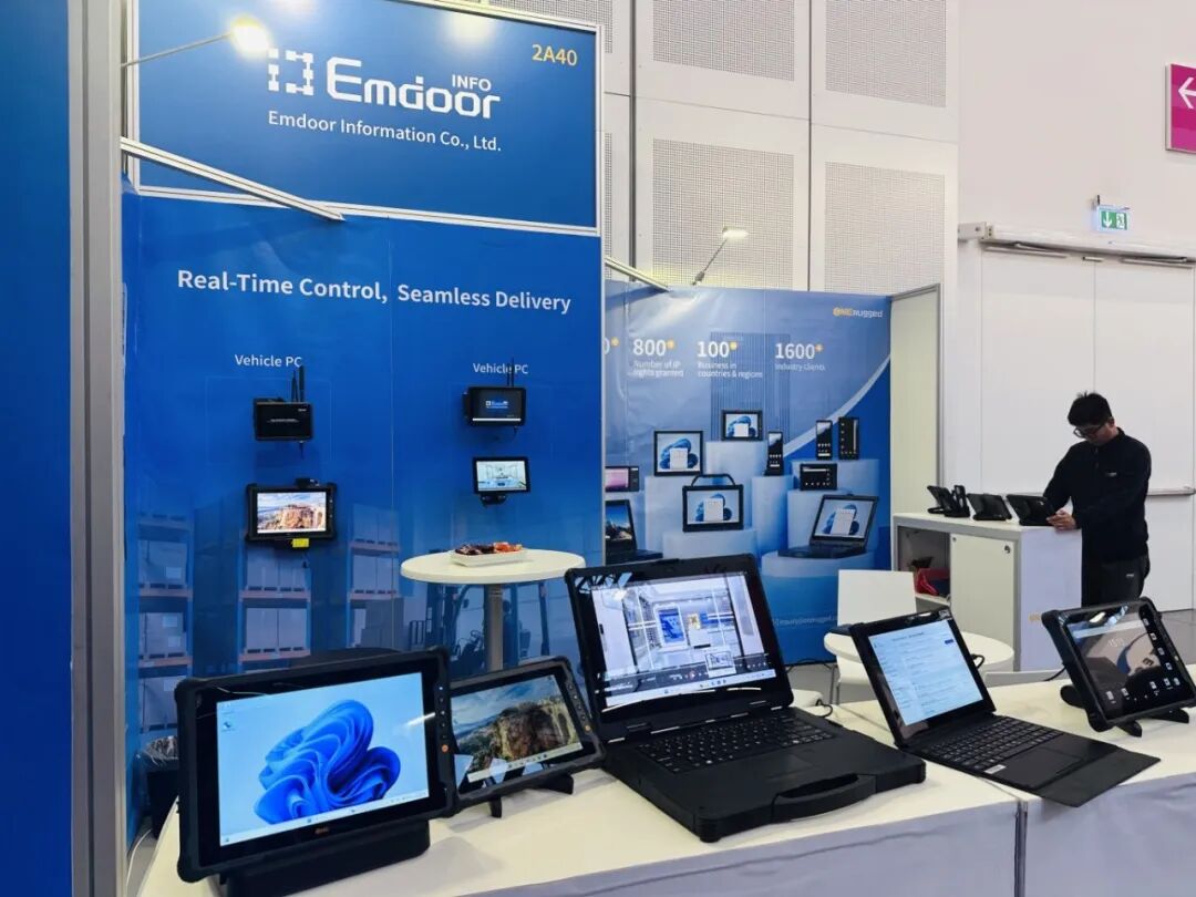 EM-X14M AI rugged notebook with mil-std-810h certification, it ensures fast AI computations occur safely in harsh environments.