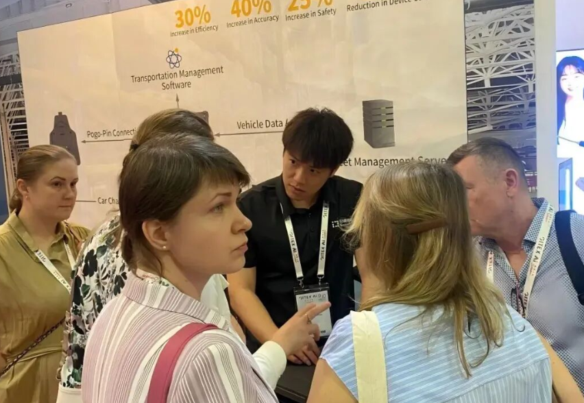 Overseas procurement teams discussing rugged tablet pc odm customization services with Emdoor representatives. Overseas procurement teams discussing rugged tablet pc odm customization services with Emdoor representatives.