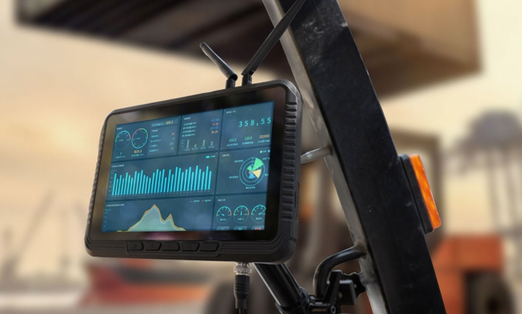 vibration-damped vehicle mount with pogo-pin charging