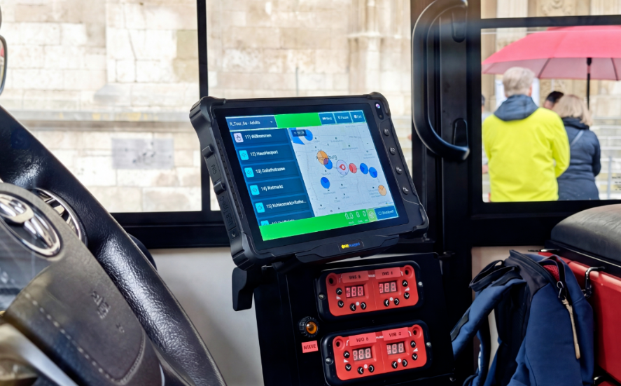 Compliant with strict MIL-STD-810H and IP65 environmental standards, the V82T completely eliminated hardware downtime caused by extreme temperature operation or vehicle shaking. Compliant with strict MIL-STD-810H and IP65 environmental standards, the V82T completely eliminated hardware downtime caused by extreme temperature operation or vehicle shaking.