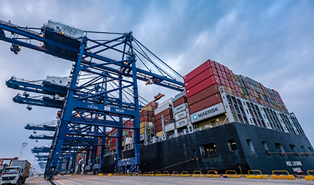  best rugged tablet for manufacturing serves not just as a mobile screen, but as a heavily integrated industrial mobility device capable of surviving mechanical stress while maintaining seamless ERP synchronization.