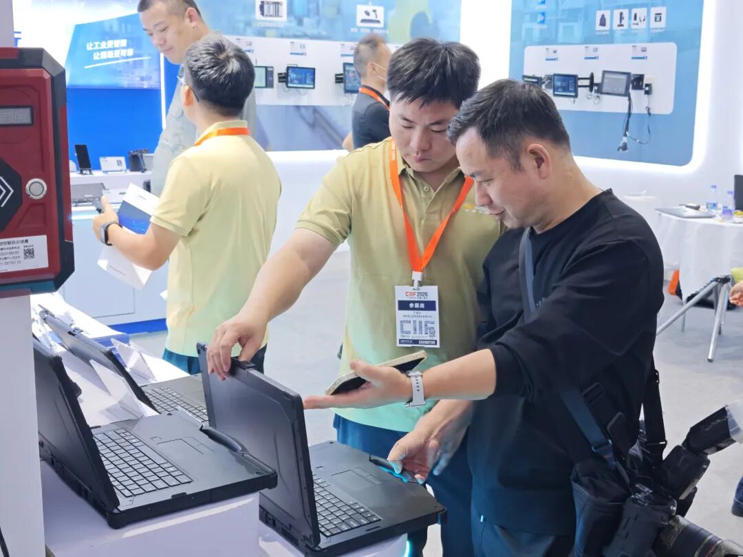 Smart Manufacturing Solutions: From Production Line MES to Fleet Management